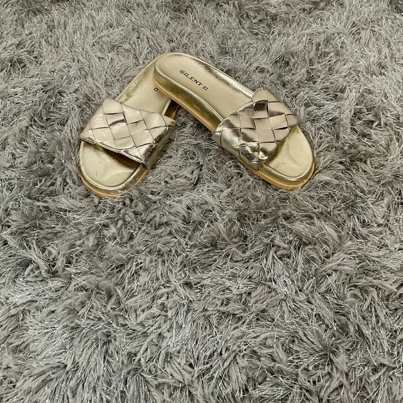 EUC Silent D Woven Slide Sandals - Picture 2 of 5